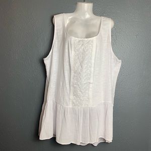 NWOT. White sleeveless tunic